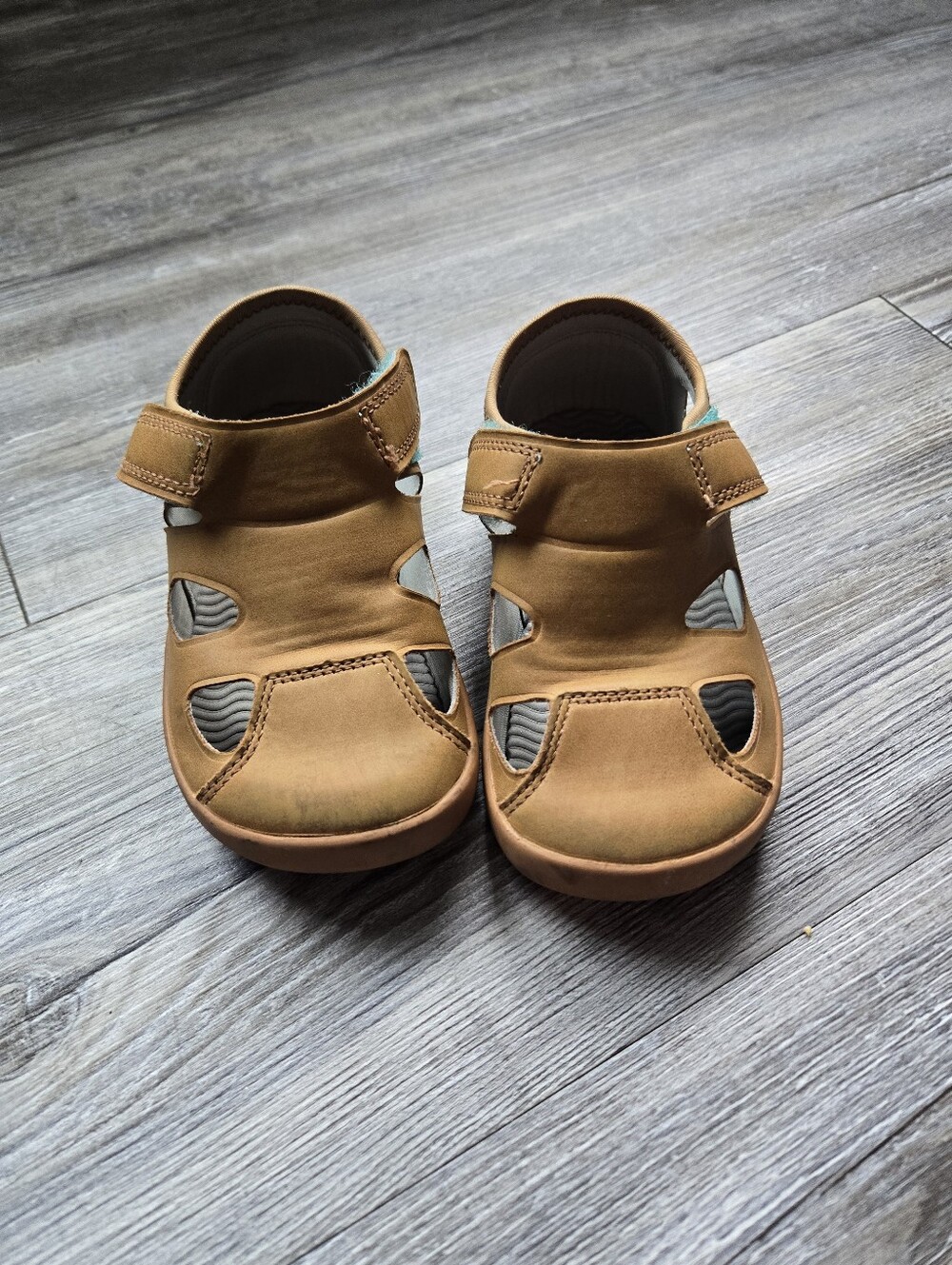 Ten Little 9.5 Kids Closed-Toe Sandals in Tan - Comfortable Everyday Wear